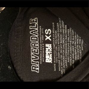 Riverdale tee